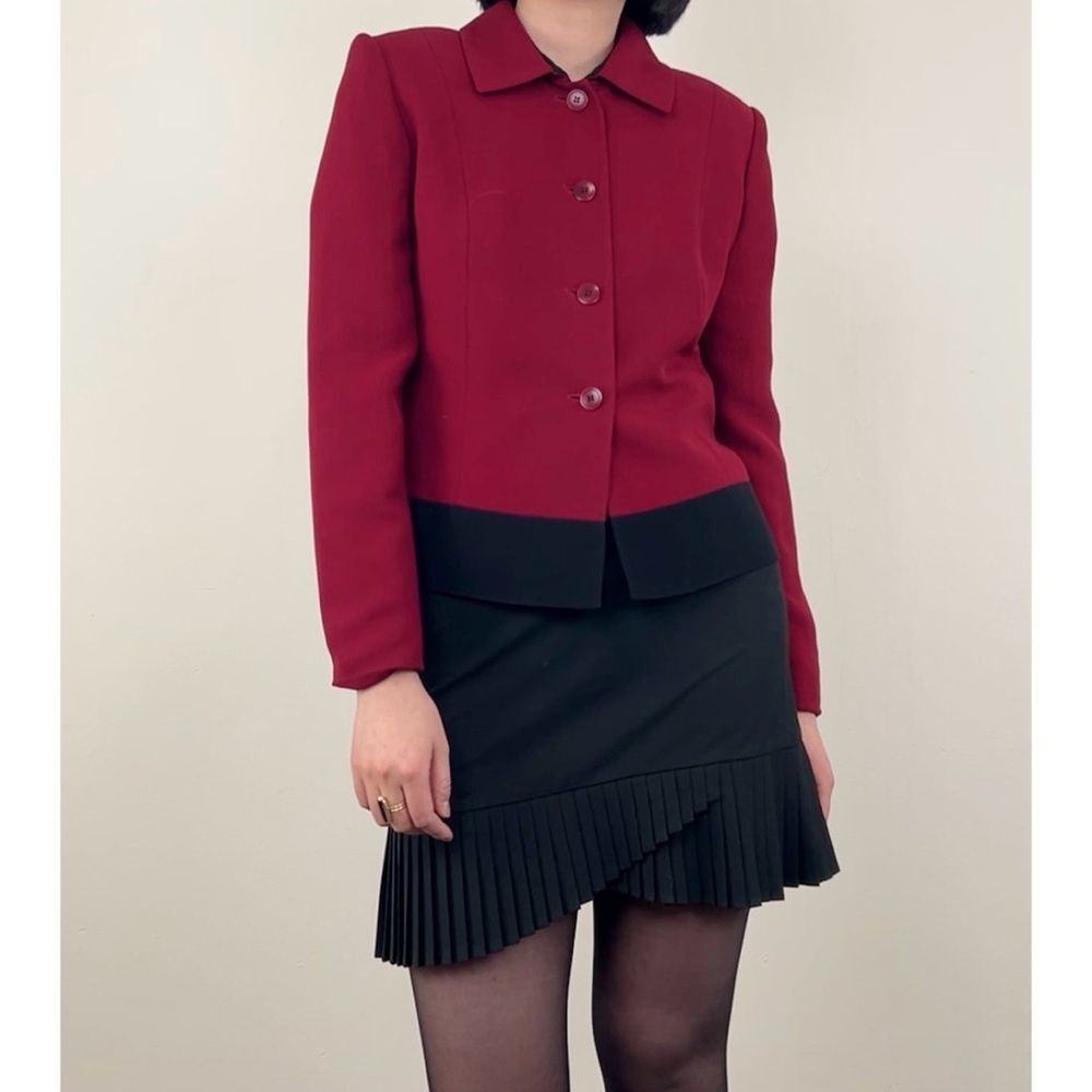 Vintage Casual Corner Cropped Red and Black Blazer